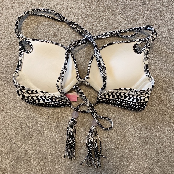 Victorias Secret Bombshell push-up bikini top - Picture 3 of 3